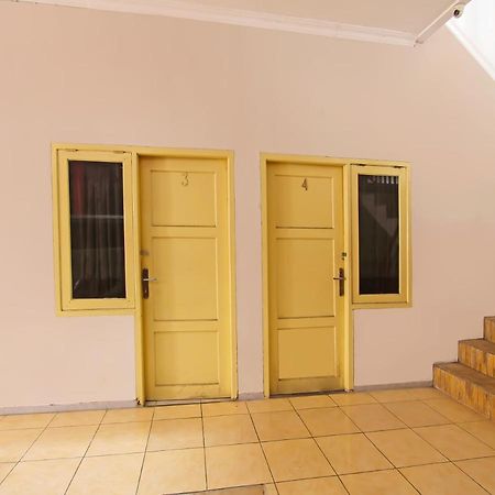 OYO 3060 Al Fatih Guest House Syariah Tegal  Bagian luar foto