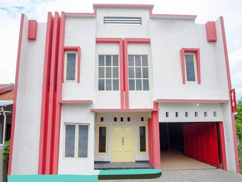 OYO 3060 Al Fatih Guest House Syariah Tegal  Bagian luar foto