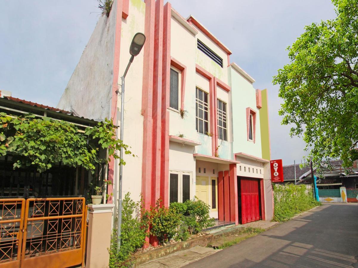 OYO 3060 Al Fatih Guest House Syariah Tegal  Bagian luar foto