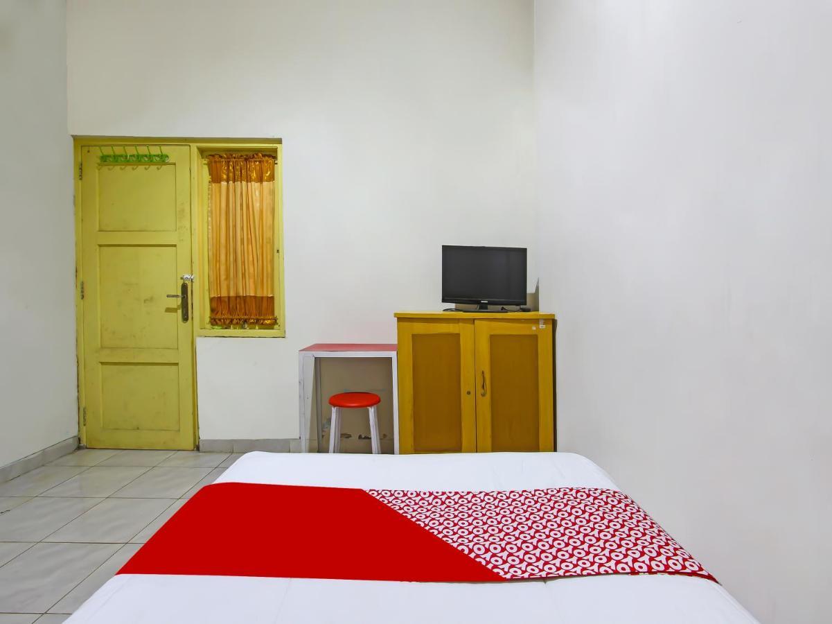 OYO 3060 Al Fatih Guest House Syariah Tegal  Bagian luar foto